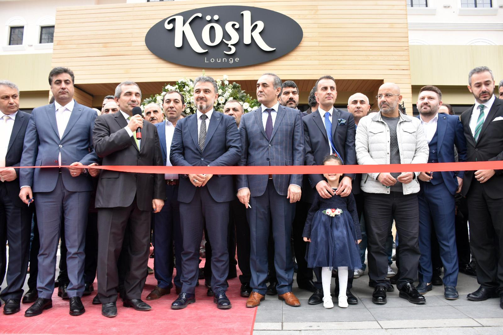 KÖŞK LOUNGE’YE KAPILARINI AÇTI