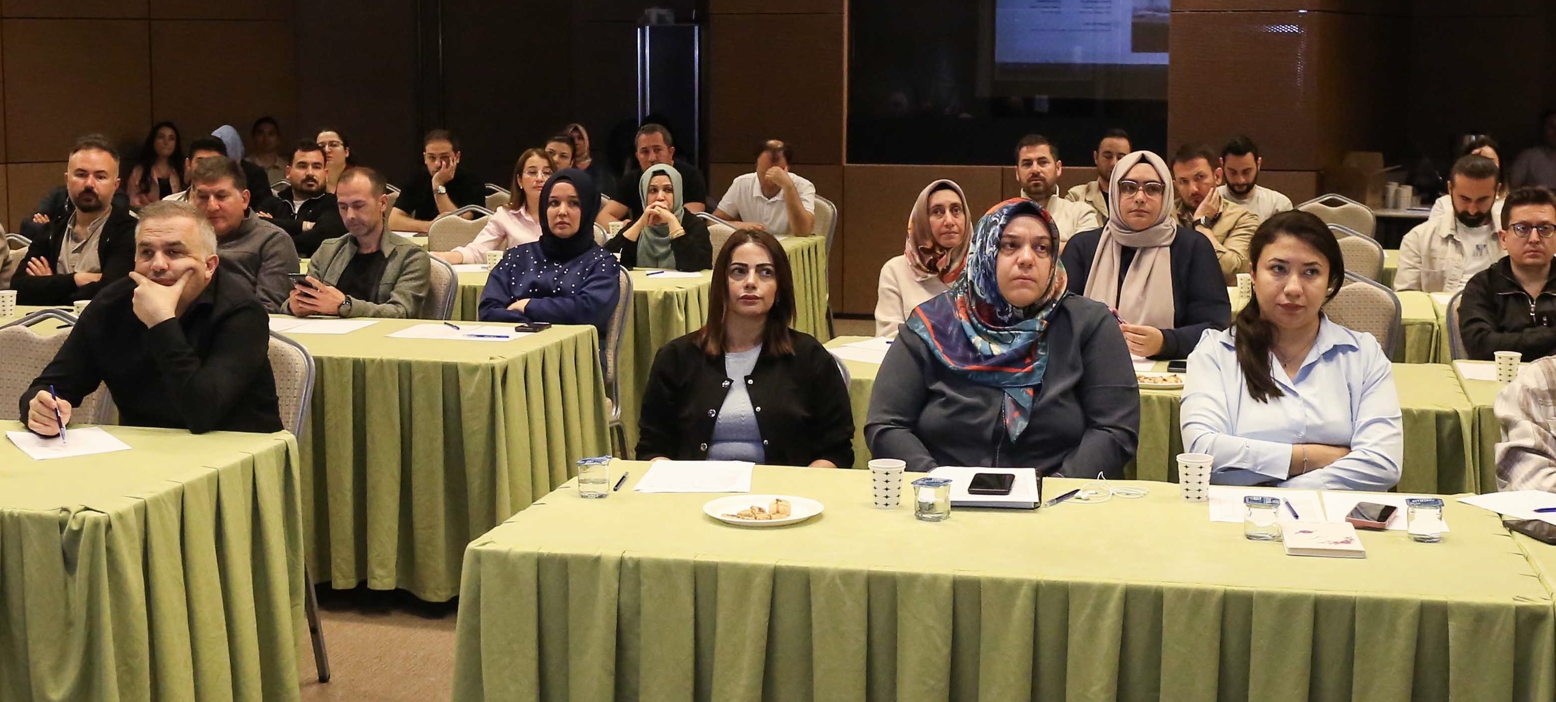 KÜÇÜKÇEKMECE BELEDİYESİ PERSONELE YÖNELİK KURUM İÇİ EĞİTİMLERİNİ SÜRDÜRÜYOR