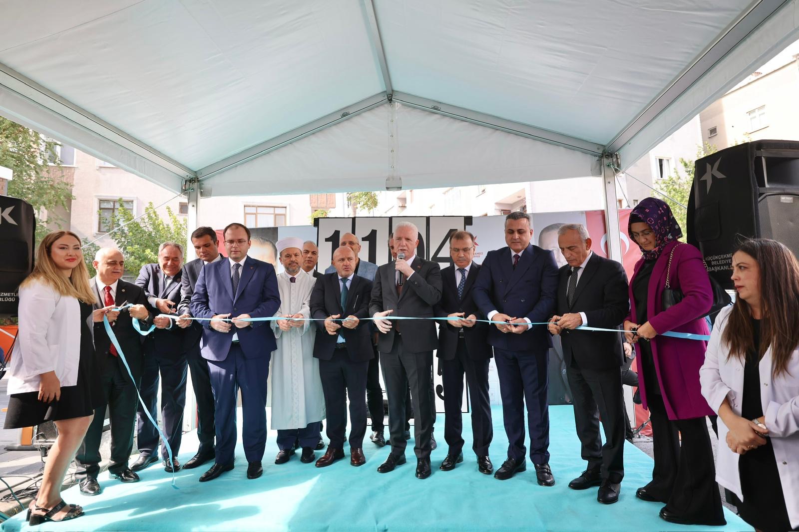 KÜÇÜKÇEKMECE ÖZAK AİLE SAĞLIĞI MERKEZİ DÜZENLENEN TÖRENLE HİZMETE AÇILDI