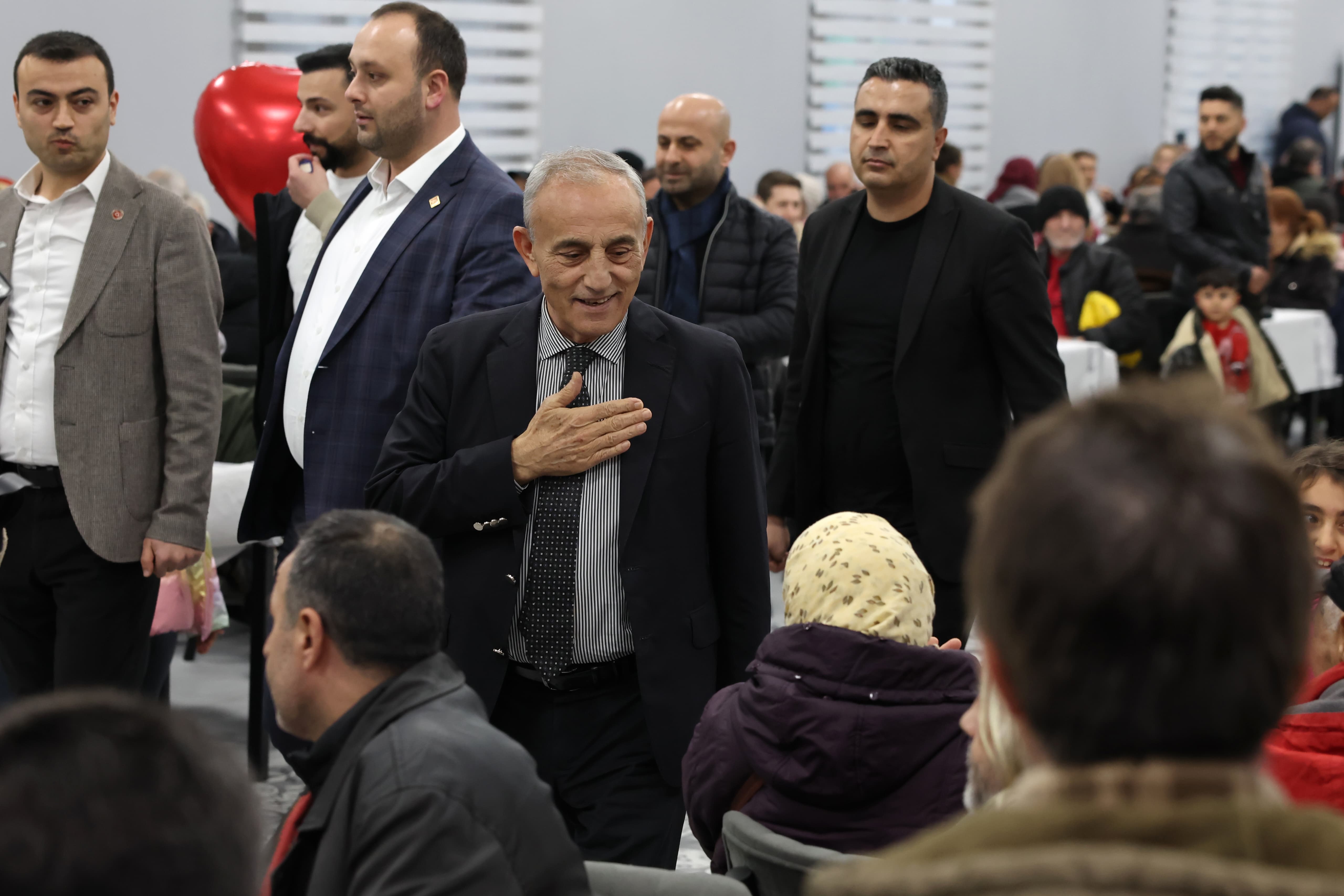 KÜÇÜKÇEKMECE’DE İFTAR SOFRALARINA VE RAMAZAN ETKİNLİKLERİNE YOĞUN İLGİ